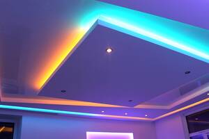 natyazhnoj_potolok_dvuhurovnevyj_so_svetodiodnoj_podsvetkoj_img_8.jpg